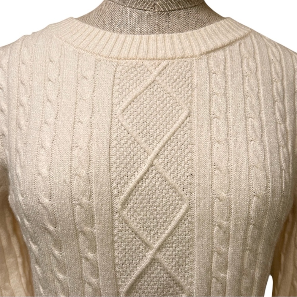 *NEW* Jessica Simpson Ivory Cable Knit Sweater - Picture 3 of 5